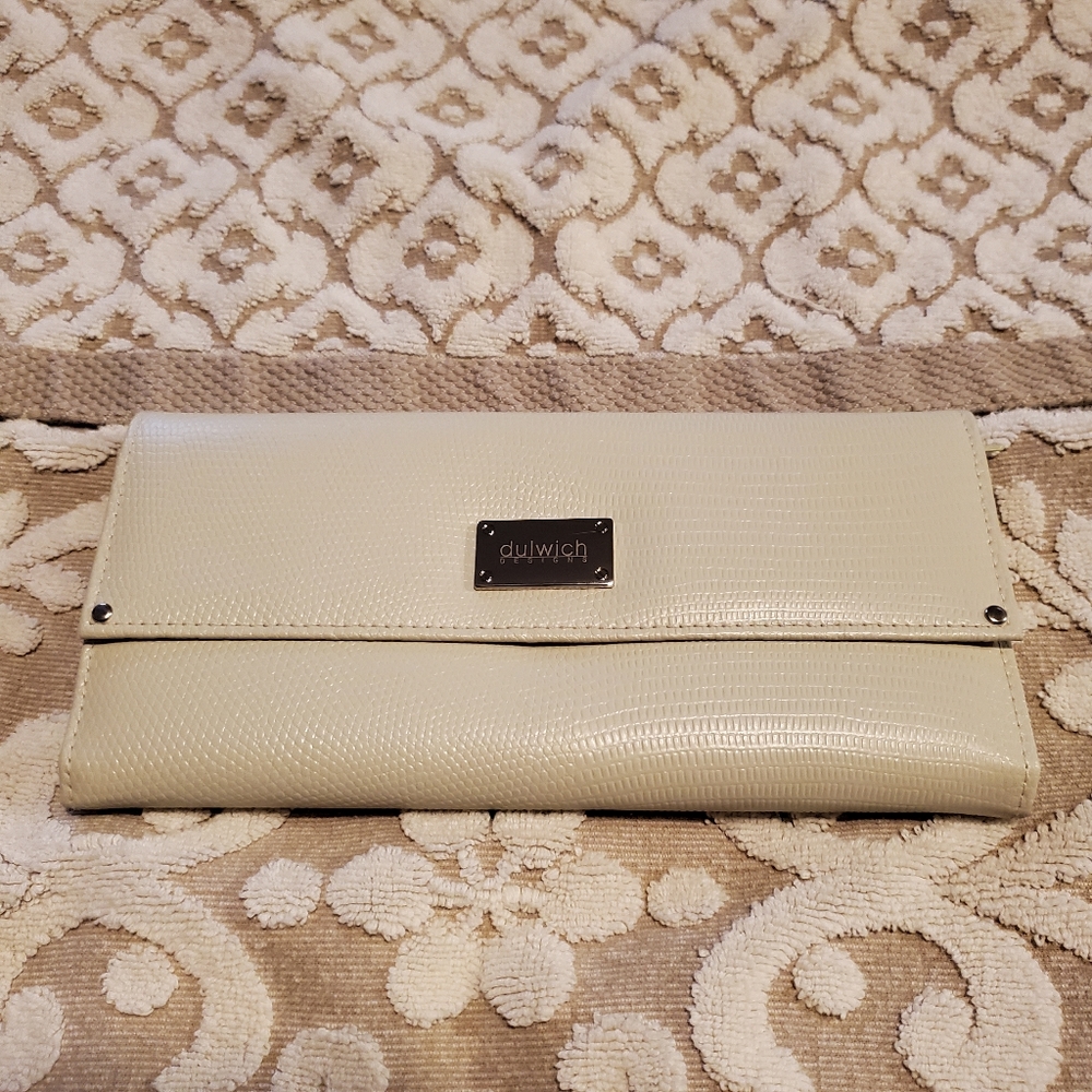 Dulwich Designs leather Jewellry wallet